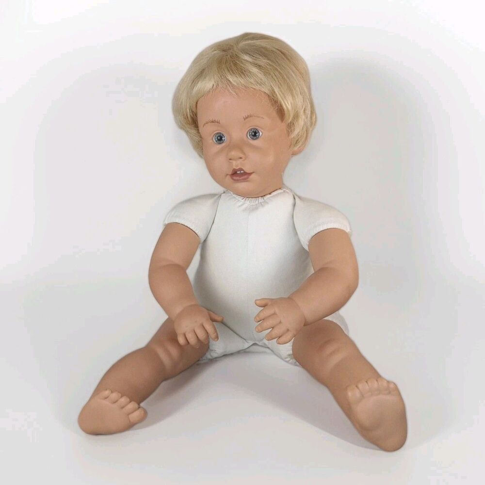 Pat Secrist Apple Valley Baby Doll 1991 Tara‎ Blonde No Clothes Realistic
